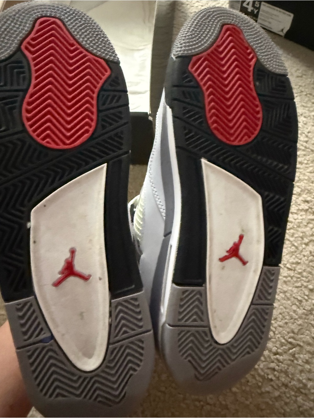 Jordan Air Jordan 4 Retro in White, Black, Grey - Picture 3 of 3